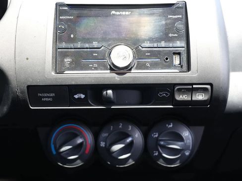 Used 2008 Honda Fit image 32