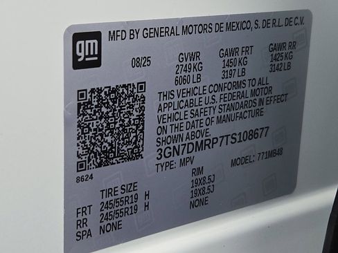 New 2026 Chevrolet Equinox EV LT image 18