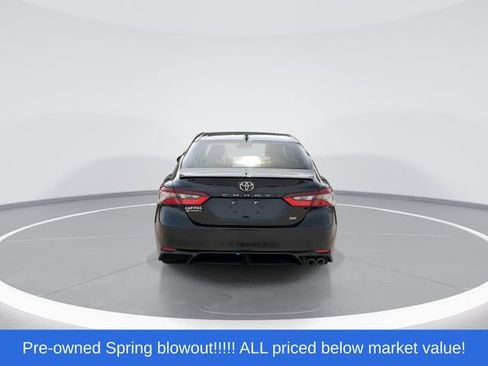 Used 2022 Toyota Camry SE w/ Convenience Package FWD image 7