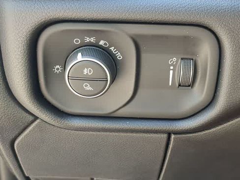 New 2026 RAM 2500 Big Horn AWD/4WD image 28