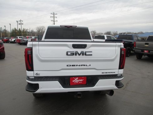 Used 2024 GMC Sierra 2500 Denali Ultimate image 7