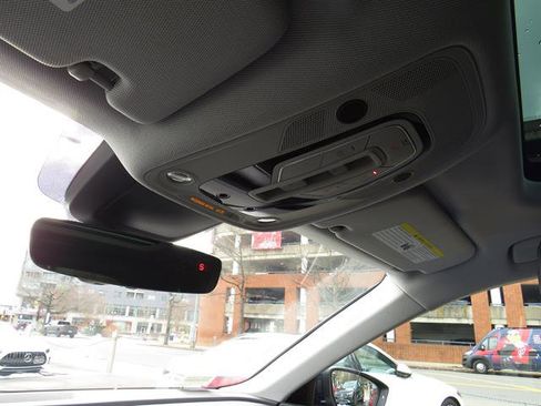 Used 2021 Audi e-tron Premium Plus w/ Premium Plus Package image 15