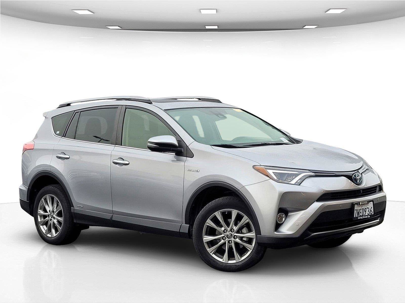 Used 2017 Toyota RAV4 Limited w/ Advanced Technology Package AWD/4WD image 2