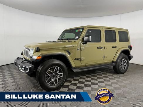 Used 2026 Jeep Wrangler Unlimited Sahara AWD/4WD image 1