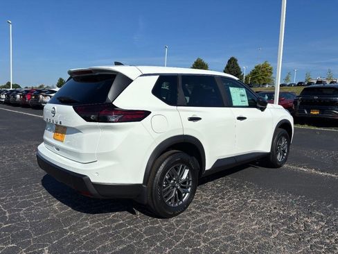 New 2026 Nissan Rogue S image 4