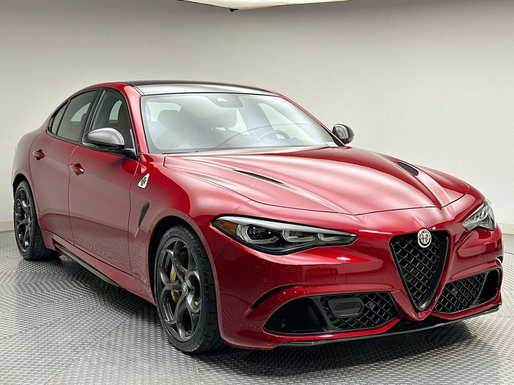 Used 2024 Alfa Romeo Giulia Quadrifoglio RWD image 15