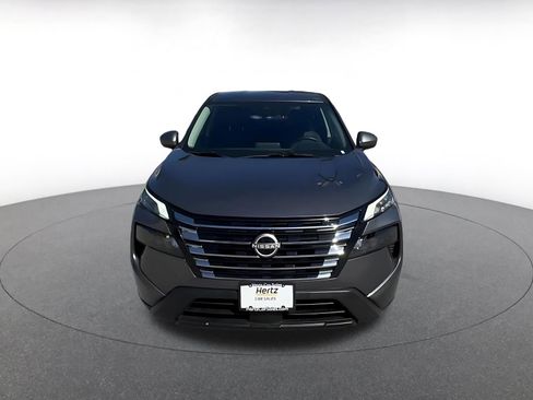 Used 2025 Nissan Rogue SV image 4