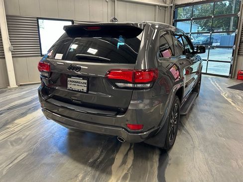 Used 2017 Jeep Grand Cherokee Altitude AWD/4WD image 29