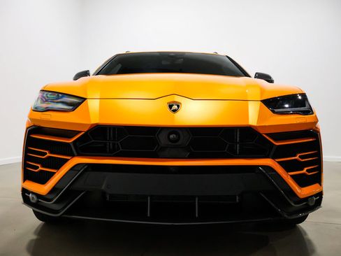 Used 2021 Lamborghini Urus AWD/4WD image 17