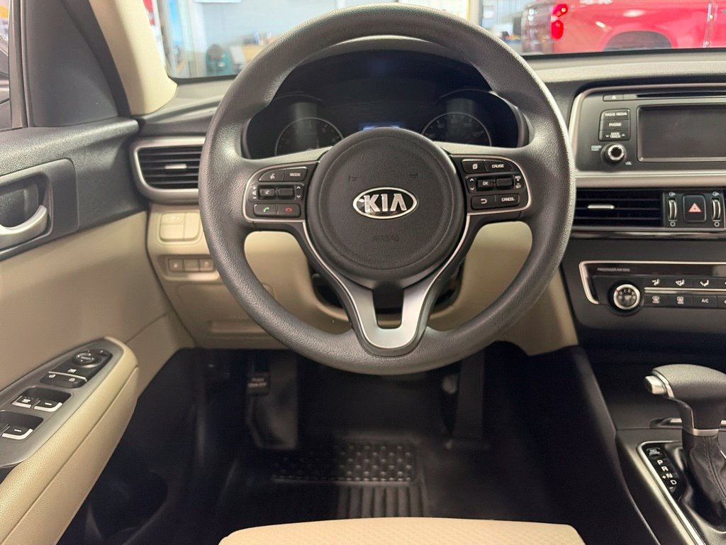 Used 2017 Kia Optima LX FWD image 26