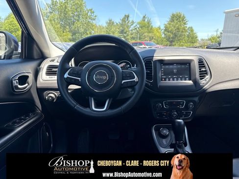 Used 2018 Jeep Compass Latitude w/ Popular Equipment Group AWD/4WD image 16