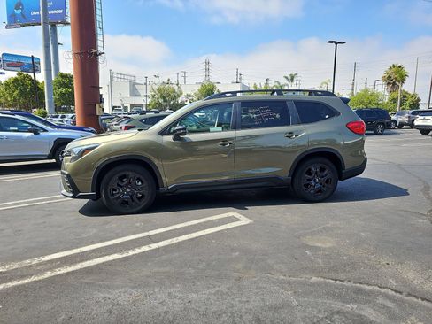 Used 2023 Subaru Ascent Onyx Edition AWD/4WD image 4