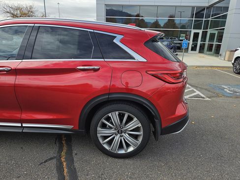 Used 2021 INFINITI QX50 Sensory w/ Accent Package image 4