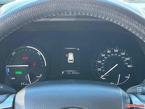 Certified 2024 Toyota Sienna XLE FWD image 25