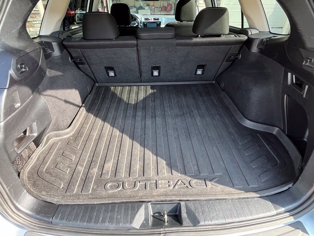 Used 2017 Subaru Outback 2.5i Premium AWD/4WD image 7