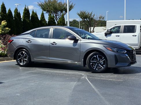 Used 2025 Nissan Sentra SV w/ All-Weather Package FWD image 3