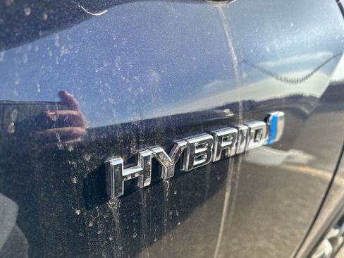 Used 2020 Toyota Highlander XLE image 4