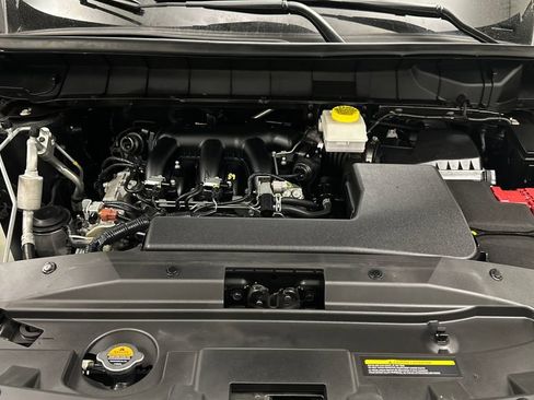 Used 2023 Nissan Pathfinder SV w/ SV Premium Package AWD/4WD image 11