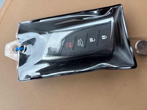 Used 2024 Lexus NX 250 FWD w/ Towing Package (2000 Lbs) image 36