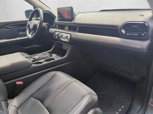 Used 2023 Honda Pilot Touring image 29