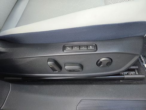Used 2024 Volkswagen ID.4 S RWD image 16