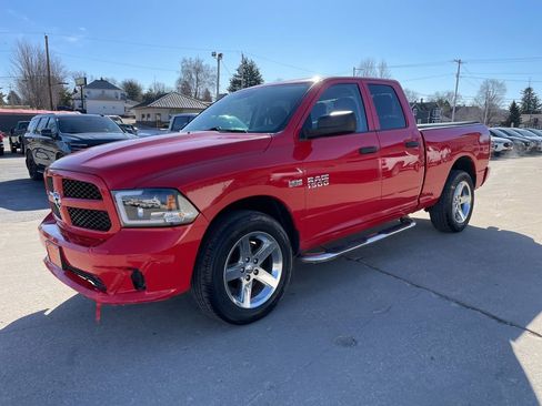 Used 2017 RAM 1500 Express image 1