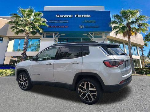 Certified 2025 Jeep Compass Limited AWD/4WD image 7