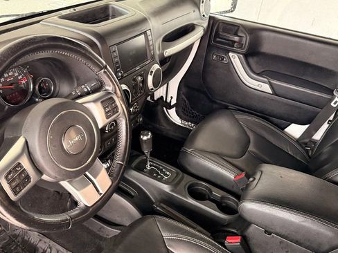 Used 2017 Jeep Wrangler Unlimited Rubicon AWD/4WD image 27