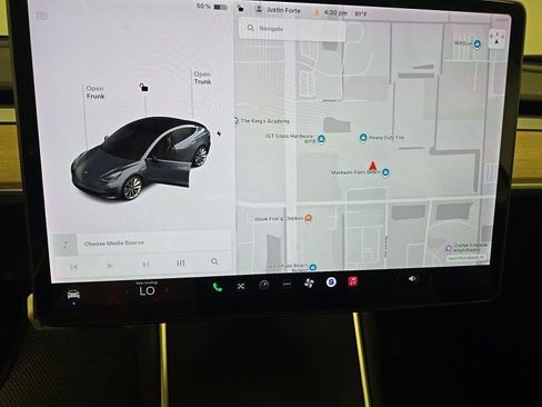 Used 2020 Tesla Model 3 Standard Range RWD image 11