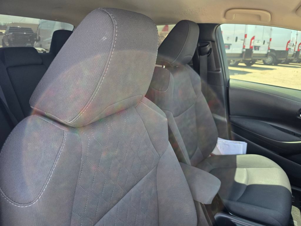 Used 2021 Toyota Corolla LE FWD image 20
