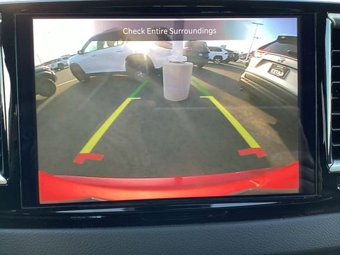 Used 2024 Chrysler Pacifica Touring-L image 24