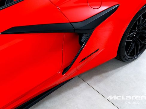 Used 2024 Chevrolet Corvette Z06 image 32