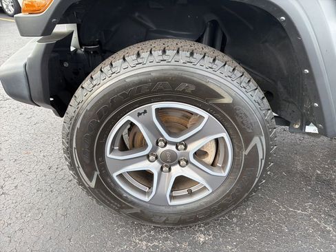 Used 2022 Jeep Wrangler Sport S image 31