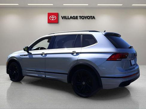 Used 2023 Volkswagen Tiguan SE R-Line image 3