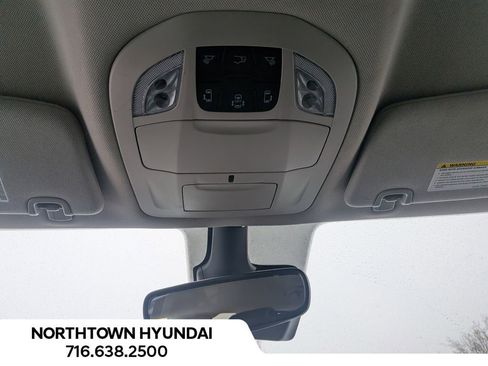 Used 2024 Chrysler Pacifica Touring-L image 25