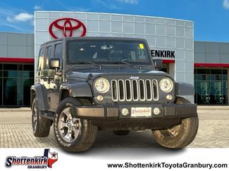 Used 2016 Jeep Wrangler Unlimited Sahara w/ Connectivity Group AWD/4WD video 1