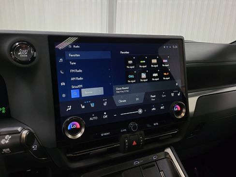 Used 2024 Lexus GX 550 w/ Cold Area Package image 18