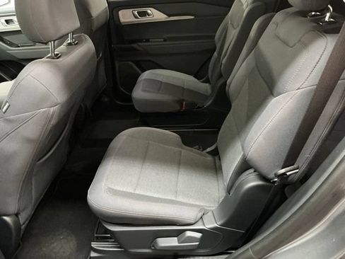 Used 2026 Ford Explorer Active AWD/4WD image 13