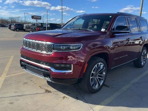 Used 2024 Jeep Grand Wagoneer Series III w/ Rear Seat Video Group 1 image 3