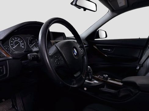 Used 2014 BMW 320i xDrive Sedan AWD/4WD image 10