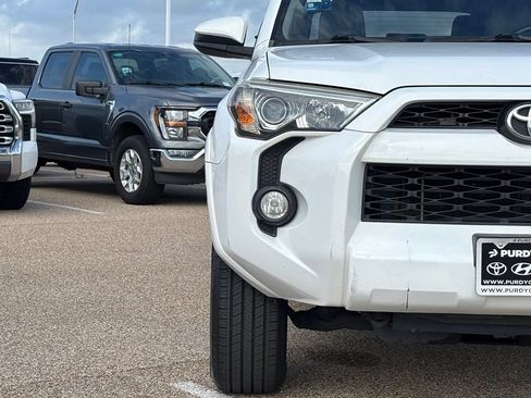 Used 2018 Toyota 4Runner SR5 RWD image 4
