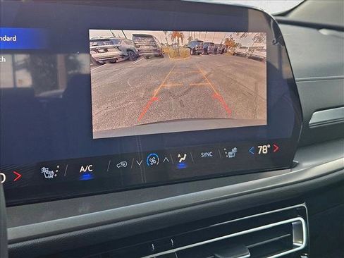 New 2026 Chevrolet Traverse LT image 13