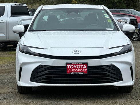 Used 2025 Toyota Camry LE FWD image 6