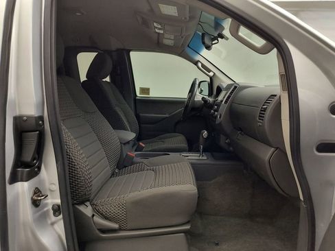 Used 2015 Nissan Frontier SV w/ SV Value Truck Package AWD/4WD image 25