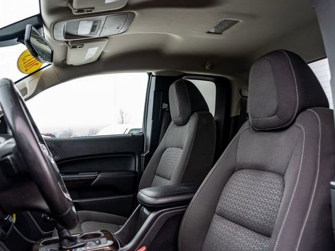 Used 2015 GMC Canyon SLE image 19