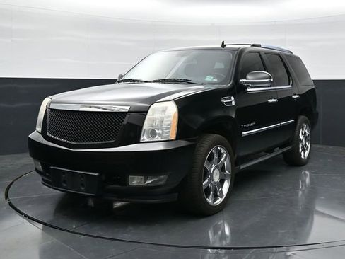 Used 2009 Cadillac Escalade AWD image 5