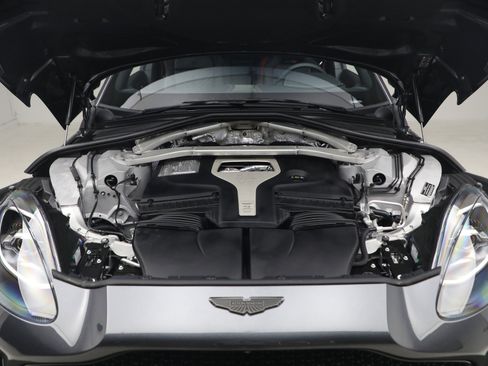 New 2026 Aston Martin DBX S image 39