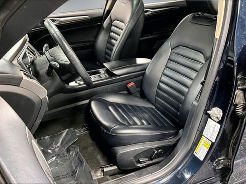 Used 2020 Ford Fusion SEL FWD image 19
