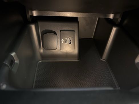 New 2025 Ford Explorer Active w/ Active Comfort Package image 15