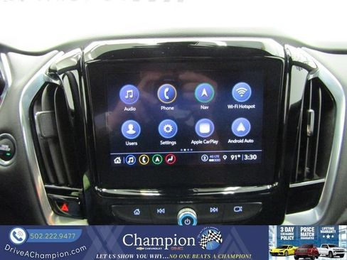 Used 2022 Chevrolet Traverse RS FWD image 36